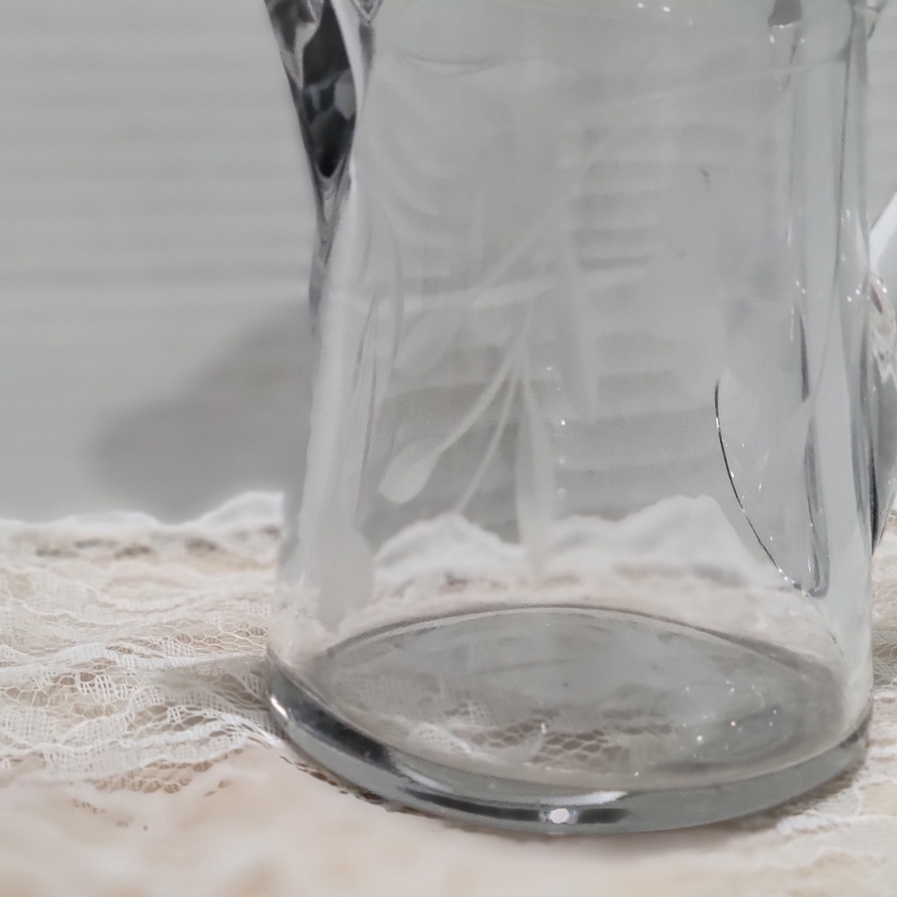 Vintage Heisey Glass Etched Floral Creamer Syrup Pitcher Metal Lid With Spring - Picture 4 of 16